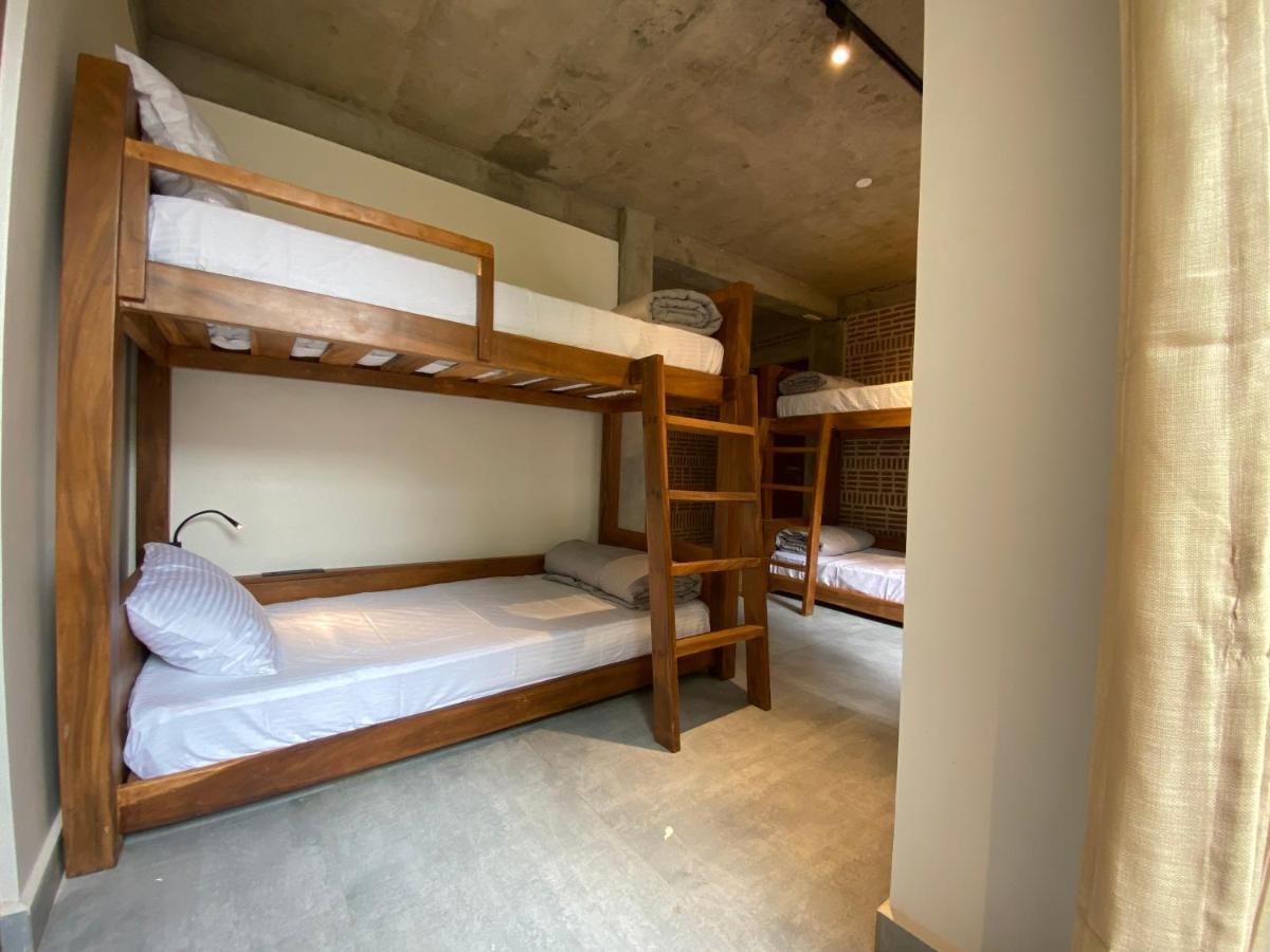 Ostel In Hostel Pondicherry Ngoại thất bức ảnh